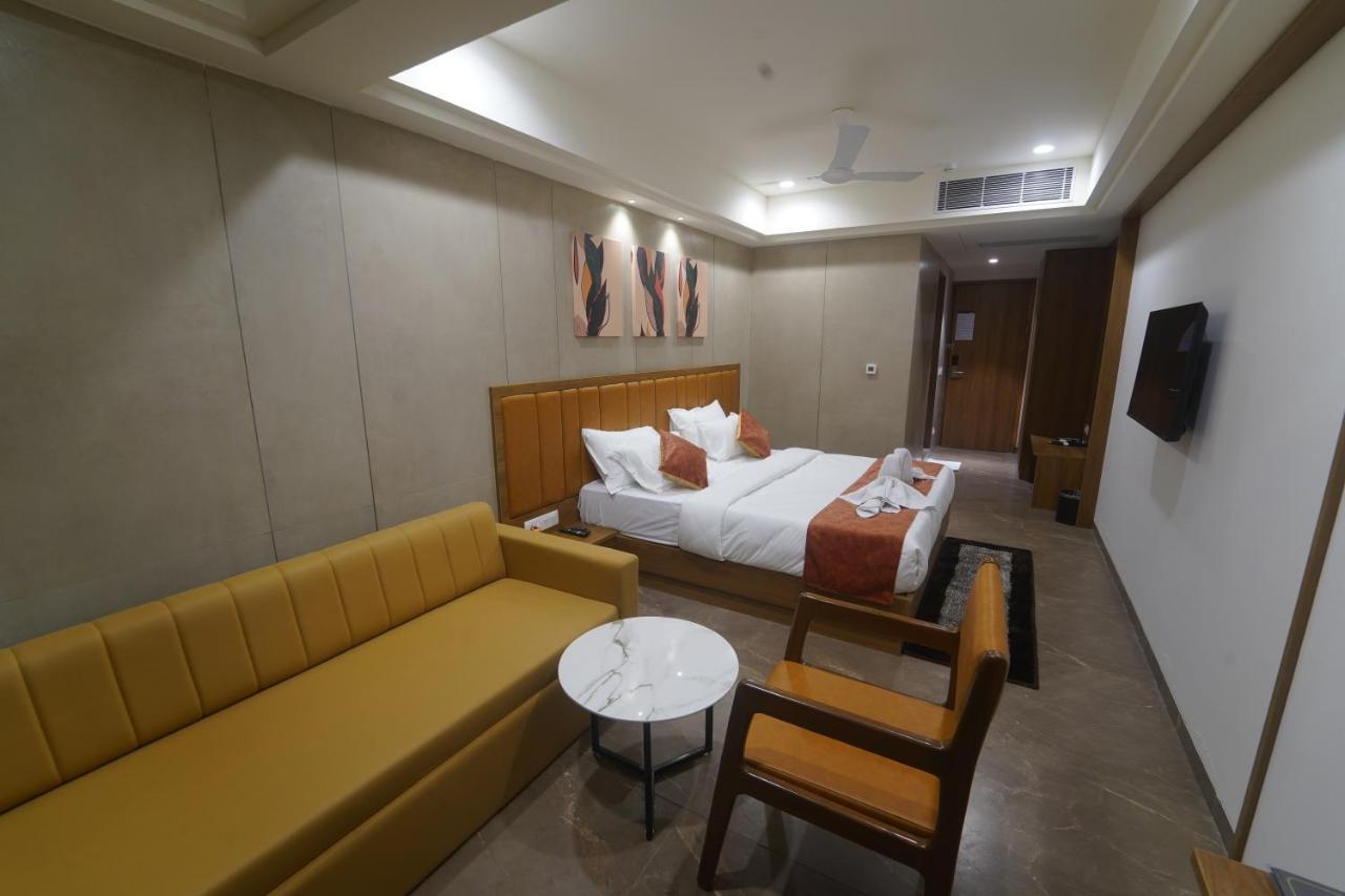 Hotel Stature Inn Kevadia Εξωτερικό φωτογραφία