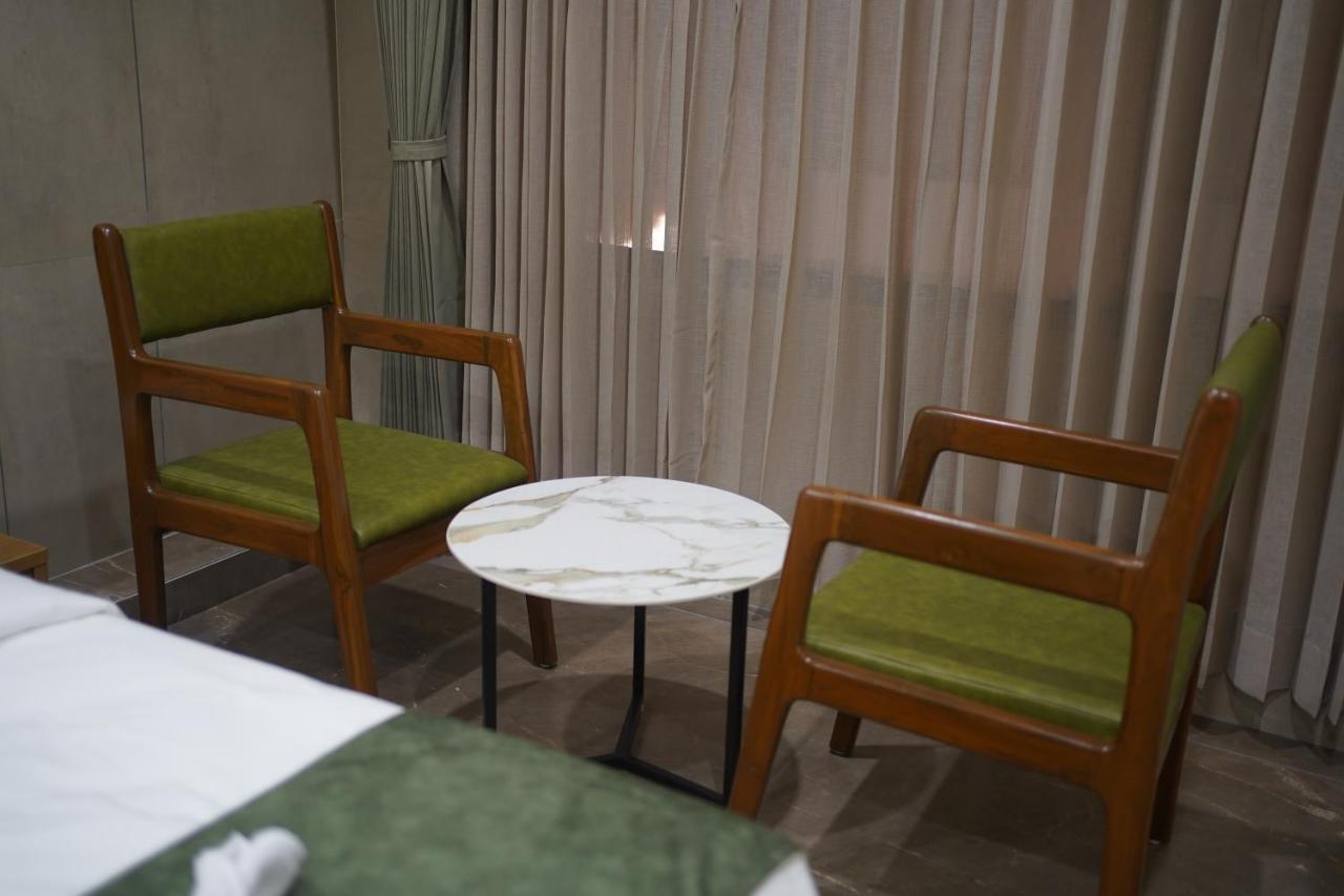 Hotel Stature Inn Kevadia Εξωτερικό φωτογραφία
