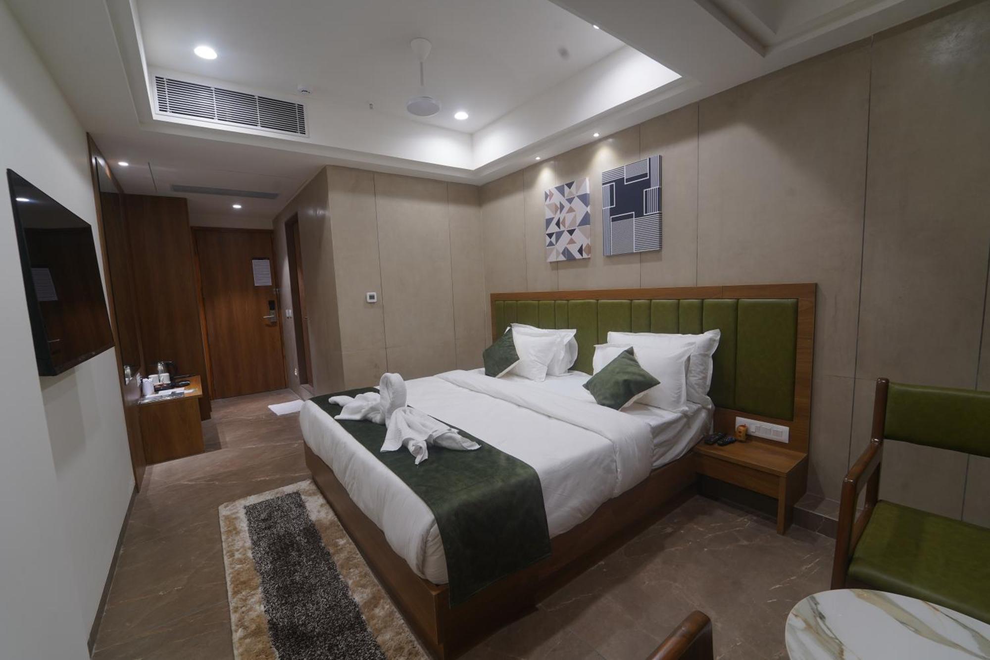 Hotel Stature Inn Kevadia Εξωτερικό φωτογραφία